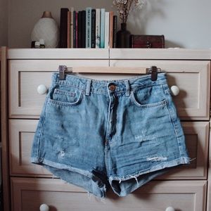 High-waisted raw edge shorts